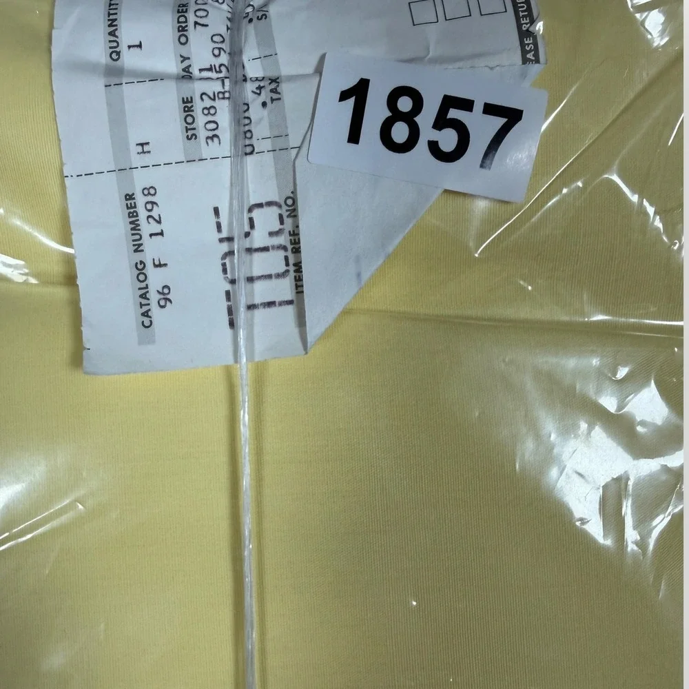 Sears Inheritance‎ Tablecloth Pale Sunflower Yellow Rectangle 60x116 Vintage NEW